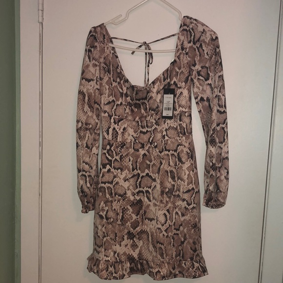 Beautiful dynamite dress. Never worn with tag on - Picture 1 of 2